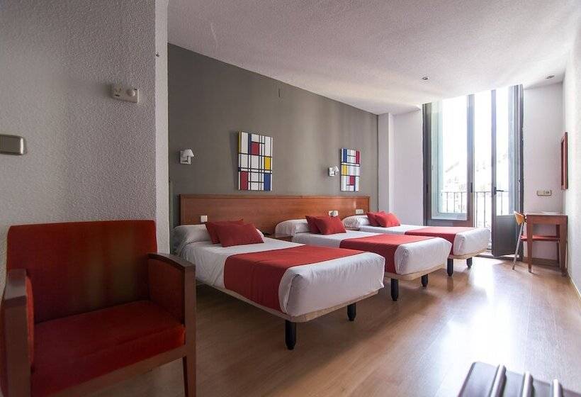 اتاق استاندارد سه نفره, Hostal Persal