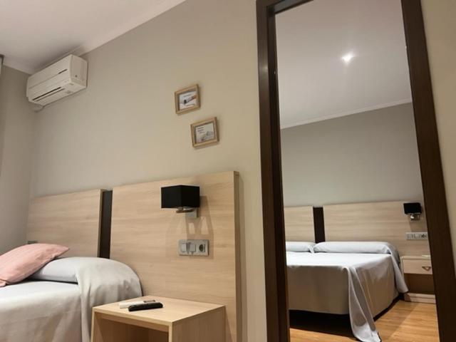 Семейный Номер, Hostal Crisami