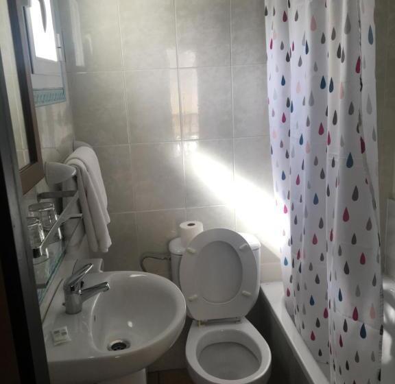 اتاق استاندارد, Hostal La Estrella