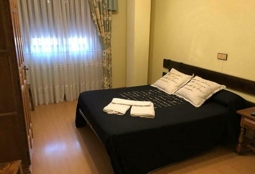 Номер Стандарт, Hostal El Escudo