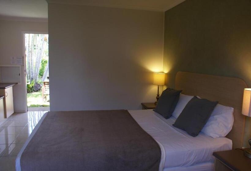스탠다드 스튜디오, Mackay Motor Inn