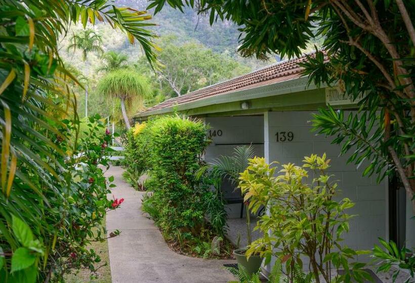 스탠다드 스튜디오, Amaroo On Mandalay, Magnetic Island
