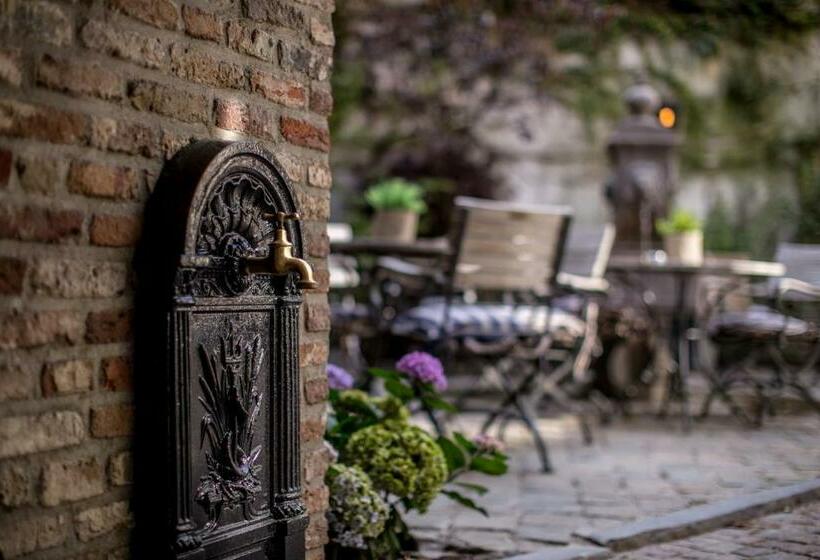 Трехместный Номер Классика, Boutique Hotel De Castillion   Small Elegant Family