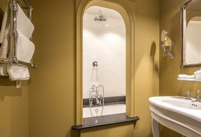 اتاق لوکس, Boutique Hotel De Castillion   Small Elegant Family