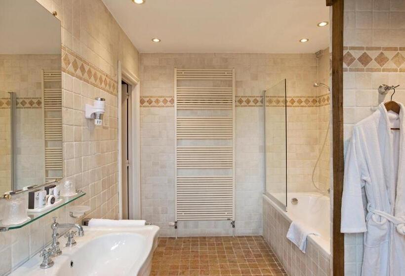 جناح ذو إطلالة, Martin's Relais