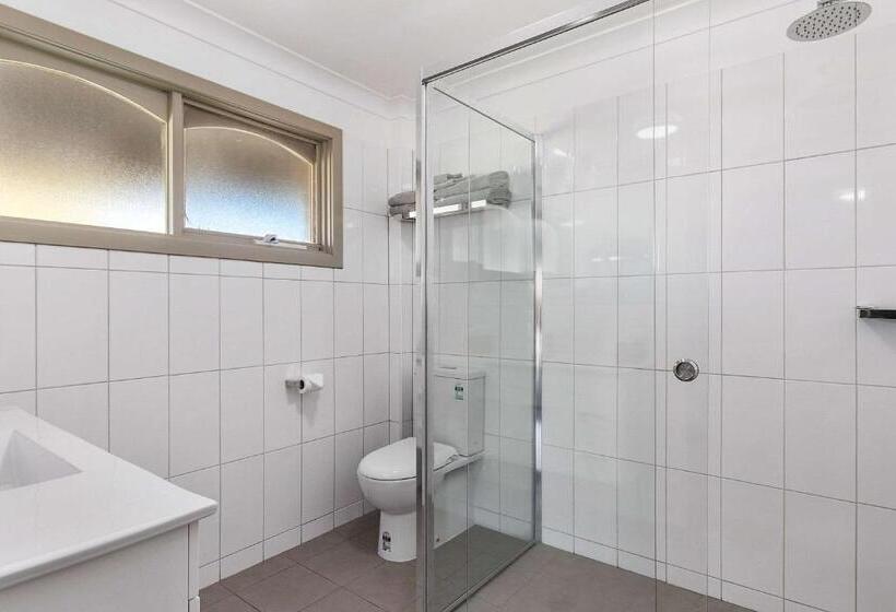 Апартаменты 2 Спальни, Quality Inn Carriage House