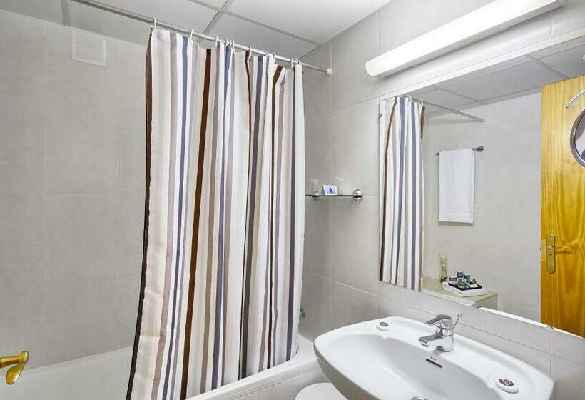 חדר סופריור לארבעה, Sant Gothard by Nexta