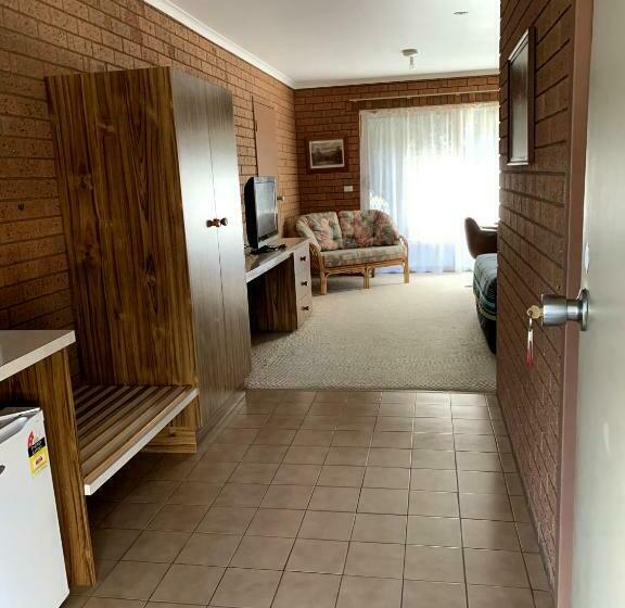 Номер Deluxe, Kingswood Motel