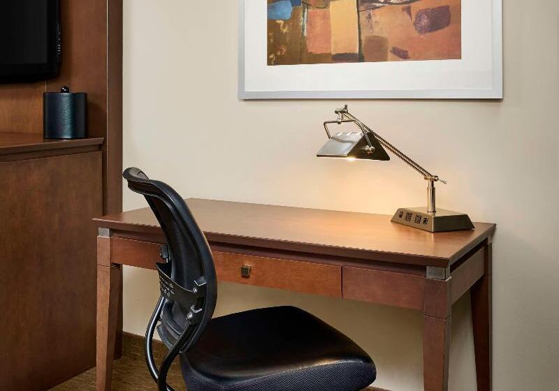 クイーンサイズベッドのスタンダードルーム, Best Western Plus Lamplighter Inn & Conference Centre