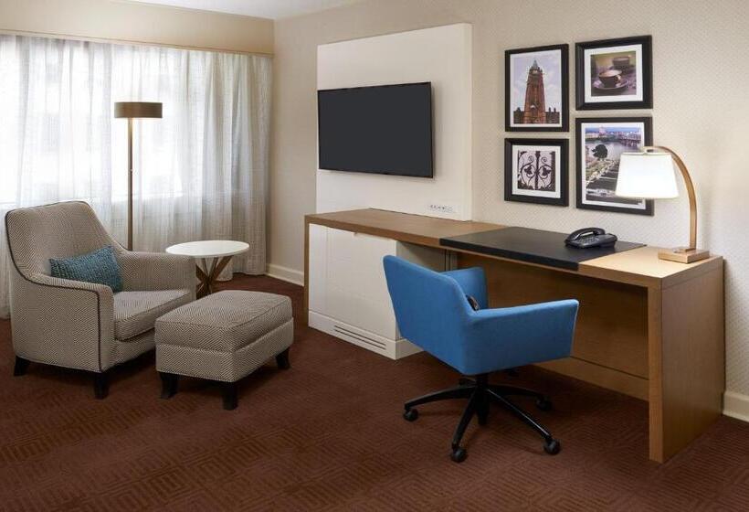 חדר סטנדרט שתי מיטות זוגיות, Sheraton Ottawa