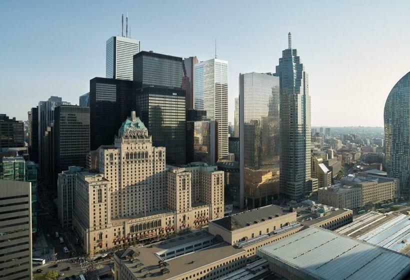 キングサイズベッドのスタンダードルーム, Fairmont Royal York