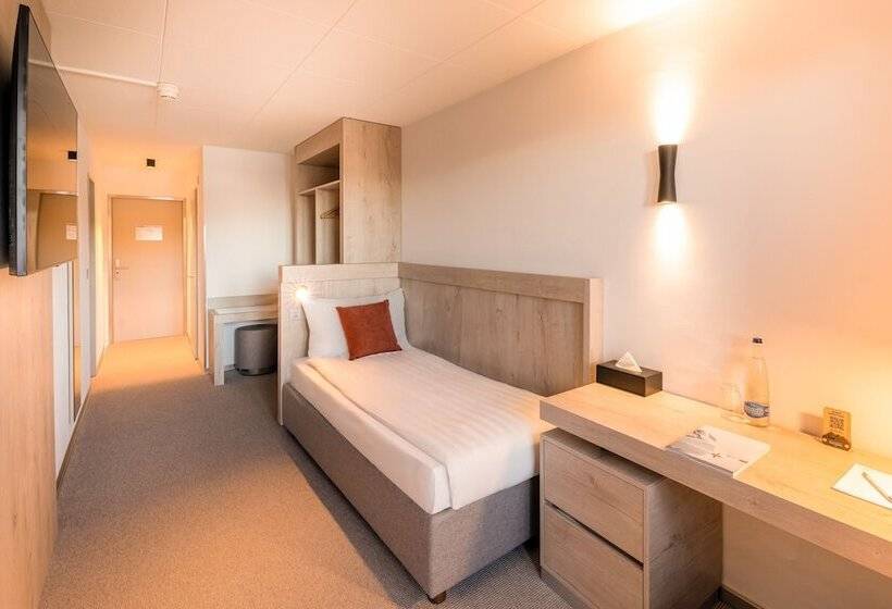 Номер Стандарт Индивидуальный, Victoria Hotel & Residence