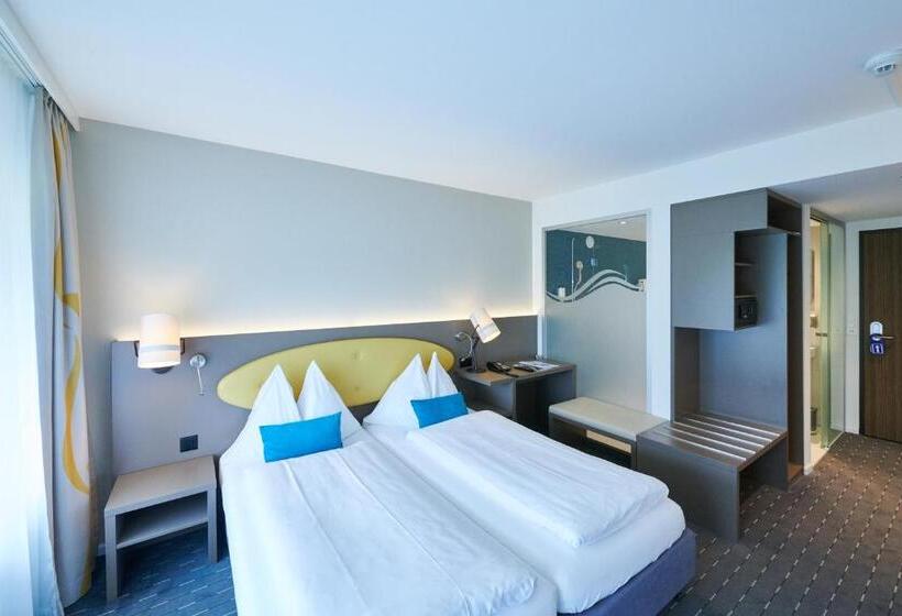 Номер Стандарт, Holiday Thun