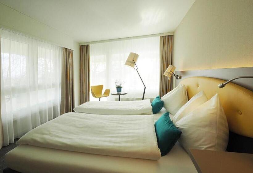 Номер Стандарт с Балконом, Holiday Thun