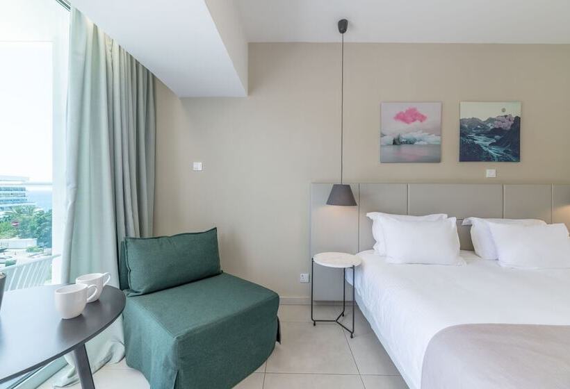 Номер Superior Боковой Вид на Море, Napa Mermaid Hotel & Suites