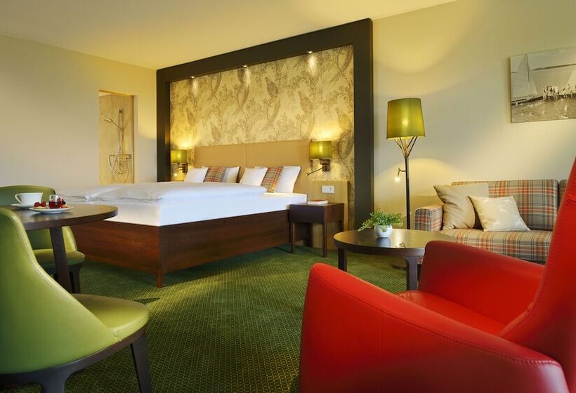 غرفة ديلوكس مطلّة علي البحر, Romantik Hotel Jagdhaus Eiden Am See