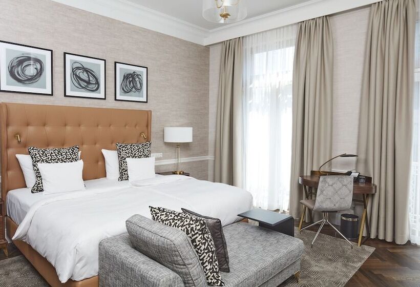Номер Deluxe, Steigenberger Icon Parkhotel Düsseldorf