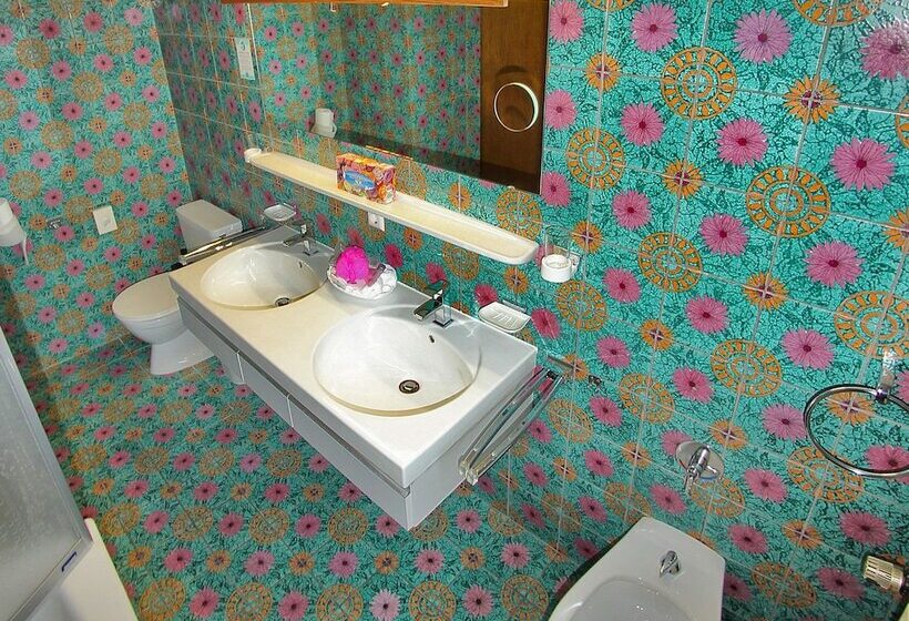 발코니 디럭스 룸, Gesundheitshotel Rössle