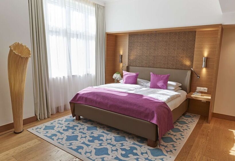 Номер Deluxe, Vier Jahreszeiten Kempinski München