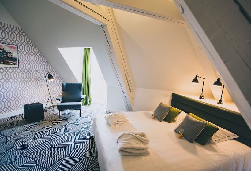 Номер Комфорт, Castel De Très Girard   Hotel & Restaurant   Teritoria