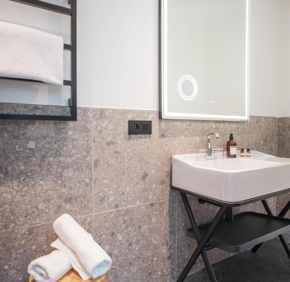 Апартаменты 1 Спальня с Террасой, Maisons Du Monde Hôtel & Suites   Marseille Vieux Port