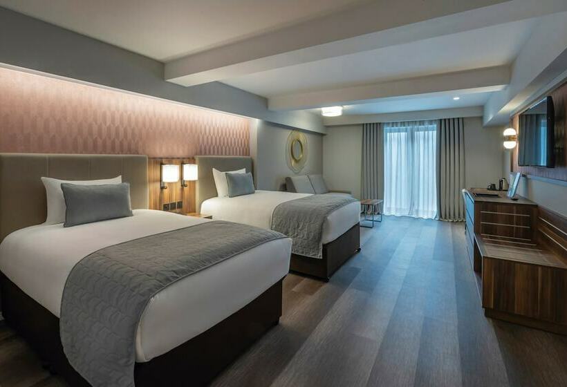 디럭스 패밀리 룸, Riu Plaza The Gresham Dublin