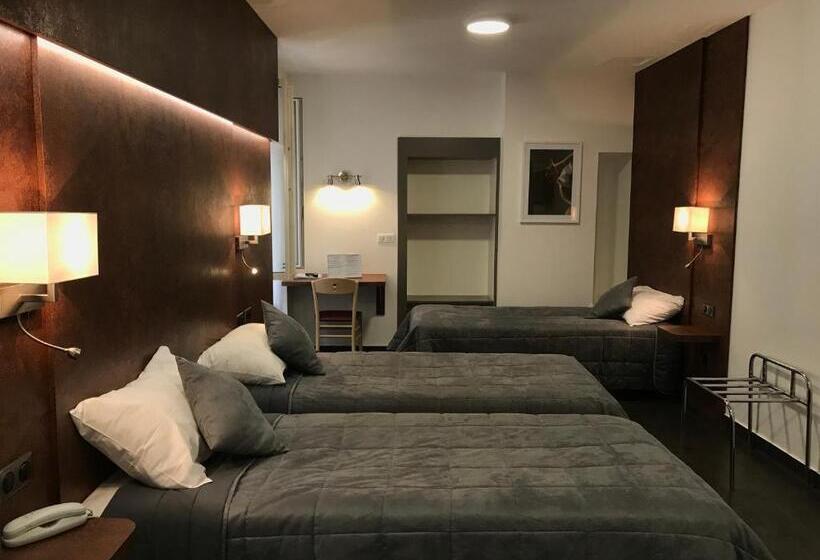 Номер Стандарт Трехместный, Hôtel Le Lons