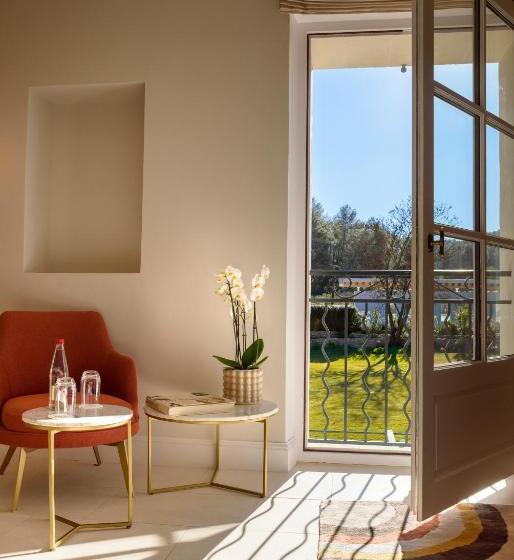 ジュニアスイート, Domaine De Valmouriane