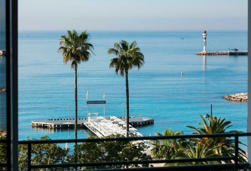 小型套房侧面可观海景, Hôtel Barrière Le Majestic Cannes