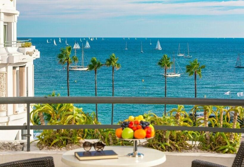 Deluxe Suite Sea View, Hôtel Barrière Le Majestic Cannes