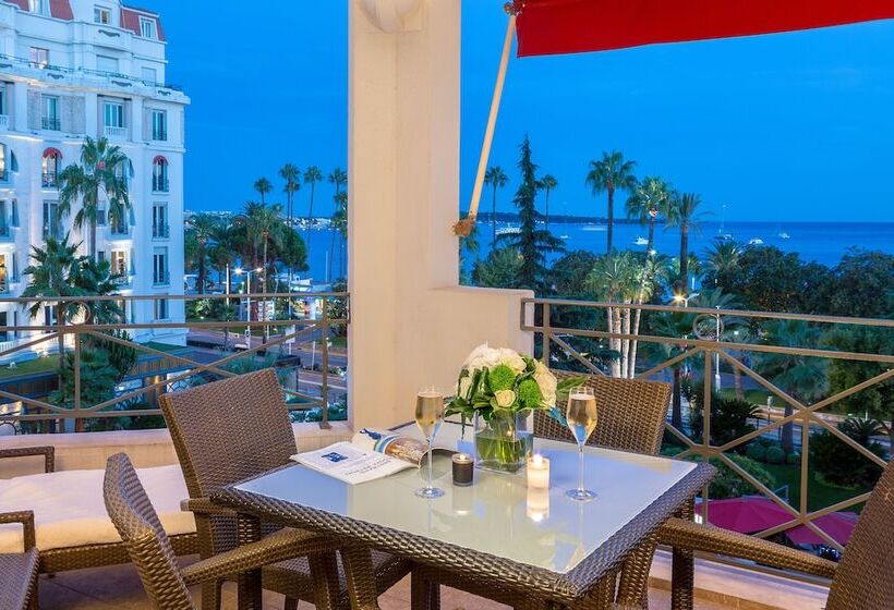 چشم‌انداز دریای سوئیت جونیور پرستیژ, Hôtel Barrière Le Majestic Cannes