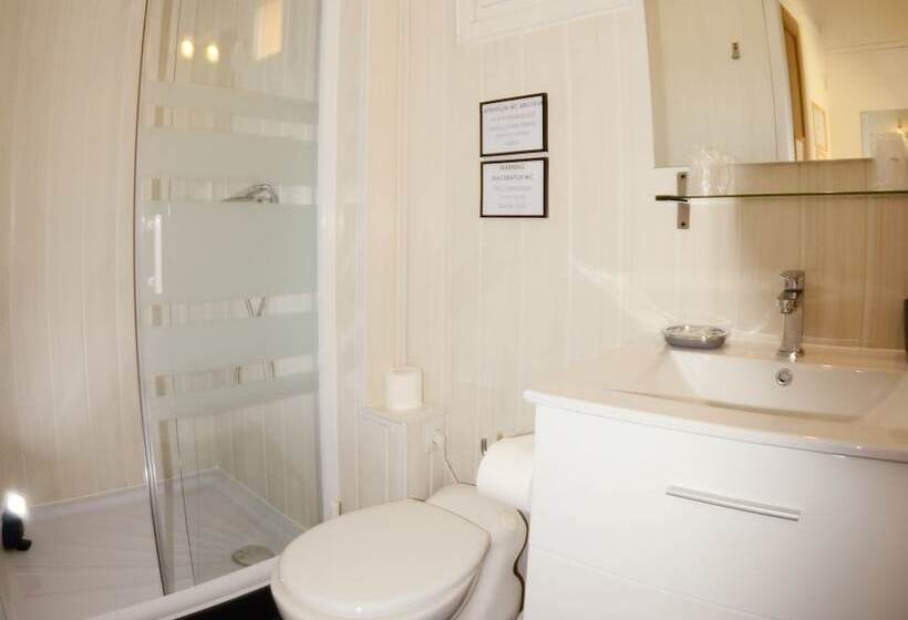 Трехместный Номер Комфорт, Hôtel L Oustaou