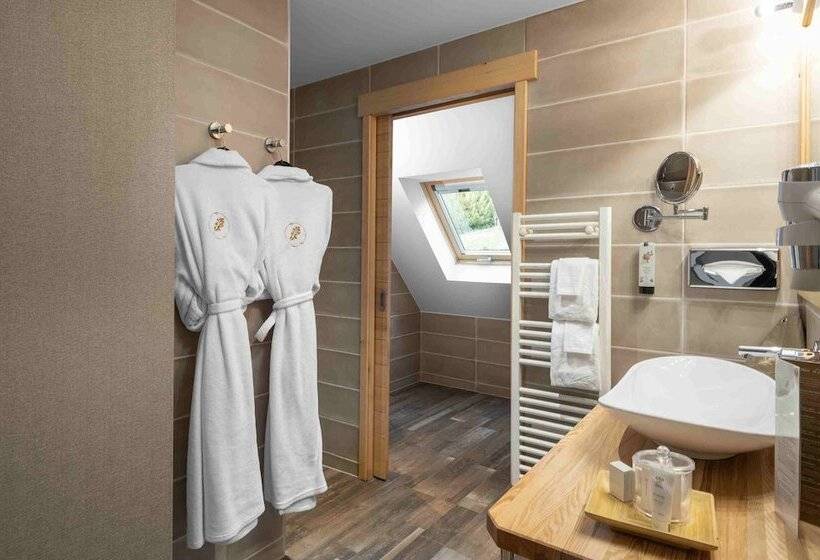Номер Комфорт, La Cheneaudière   Hôtel Spa   Relais & Châteaux