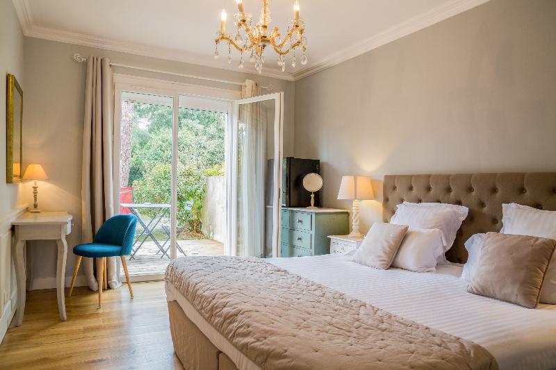 Номер Стандарт с Террасой, Hôtel The Originals Résidence De Rohan