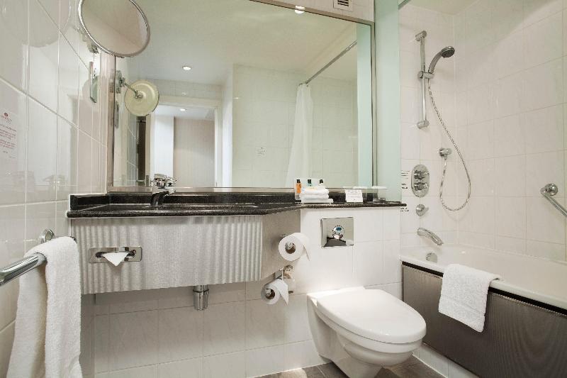 Номер Стандарт, Crowne Plaza Heathrow