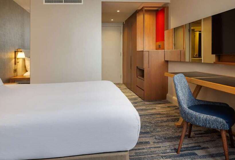 Standart Oda, Hilton Leeds City