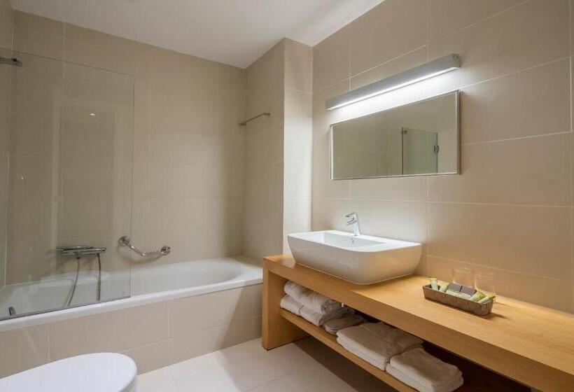 Представительский люкс с видом, Domotel Anemolia Mountain Resort