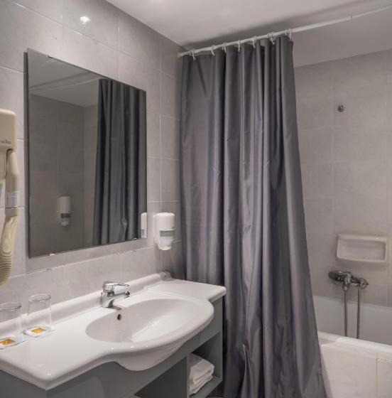 اتاق استاندارد سه تخته با چشم‌انداز, Domotel Anemolia Mountain Resort