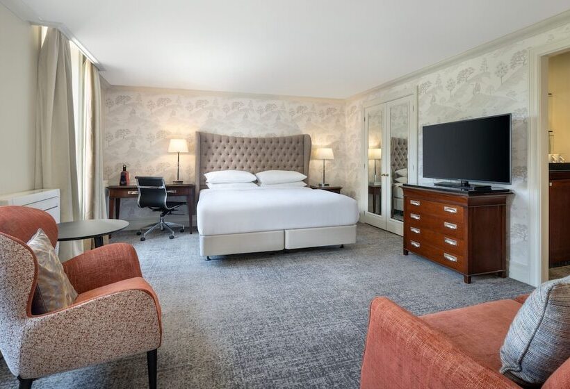 Полулюкс, Delta Hotels By Marriott Preston