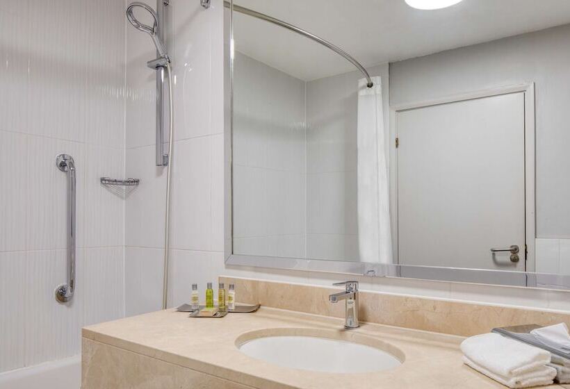 اتاق خانوادگی, Orida Hotels Newbury