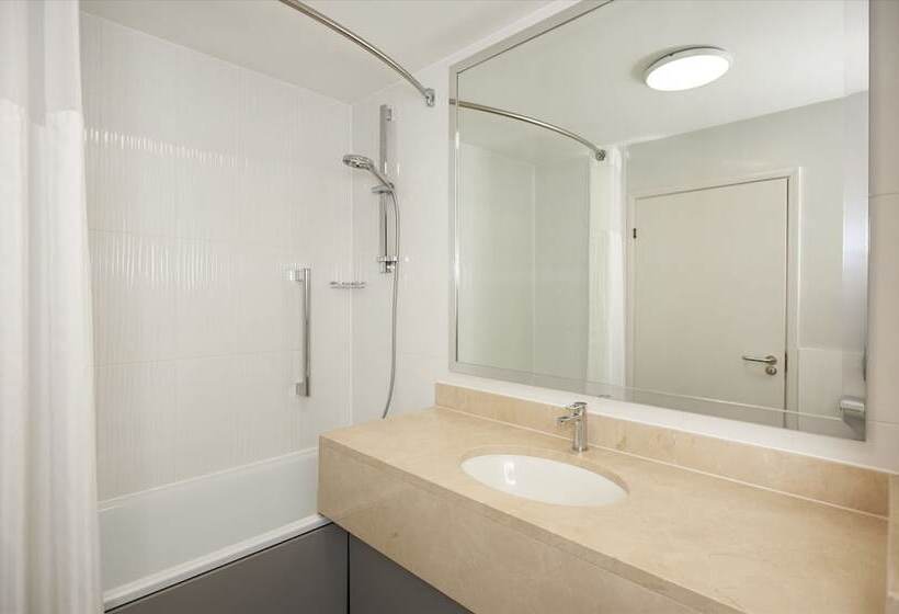 اتاق لوکس خانوادگی, Orida Hotels Newbury