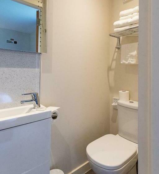 Номер Economy, Harbour House