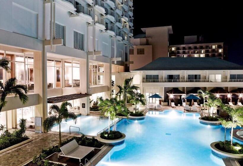 چشم‌انداز استخر اتاق کلوب, Lotte Hotel Guam