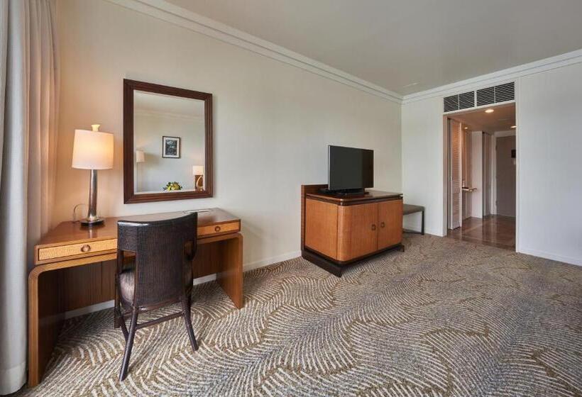 کابین, Lotte Hotel Guam