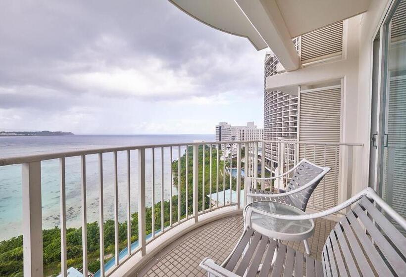 کلبه دلوکس, Lotte Hotel Guam