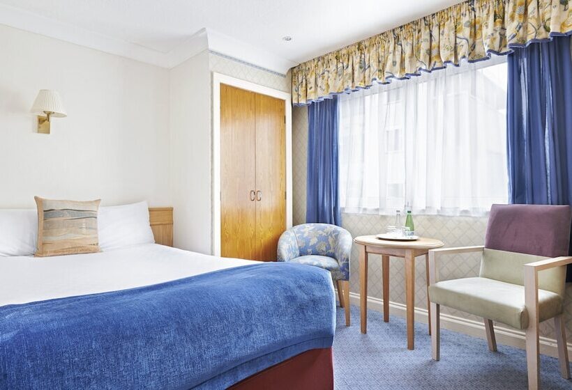 Номер Стандарт Индивидуальный, Poole Quay