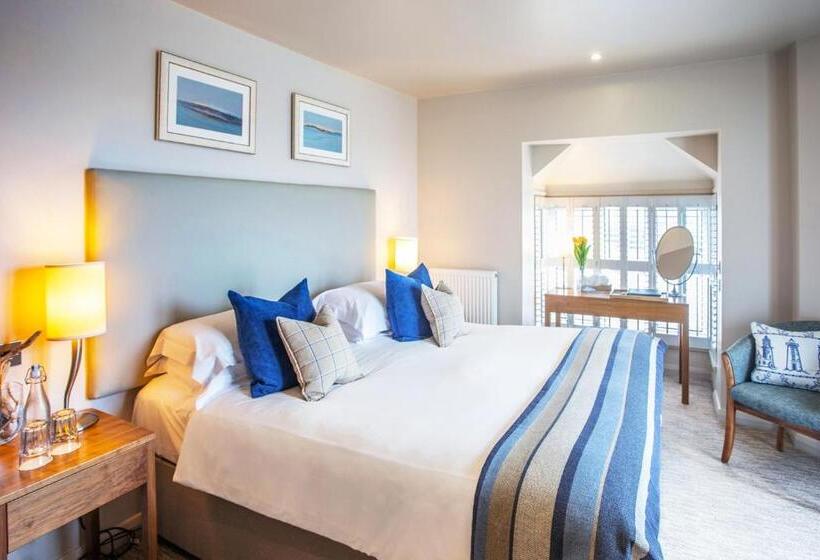 اتاق لوکس با چشم‌انداز دریا, St Brides Spa Hotel & Village Apartments