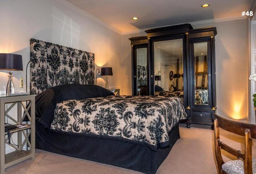 Полулюкс, The George Hotel Of Stamford