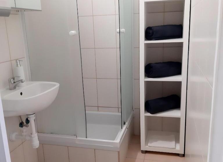 Трехместный Номер Стандарт с Балконом, Aranyhíd Apartman