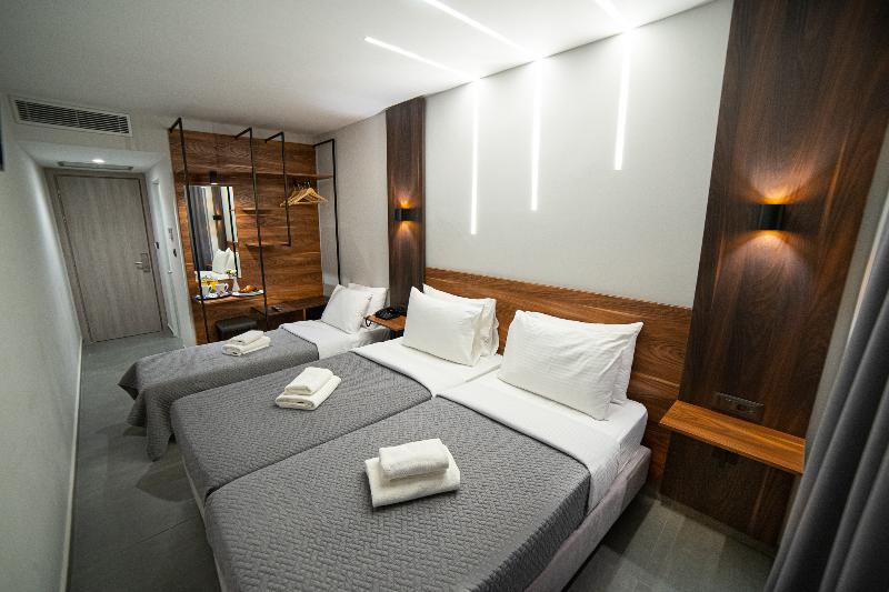 디럭스 트리플 룸, Argo Hotel Piraeus